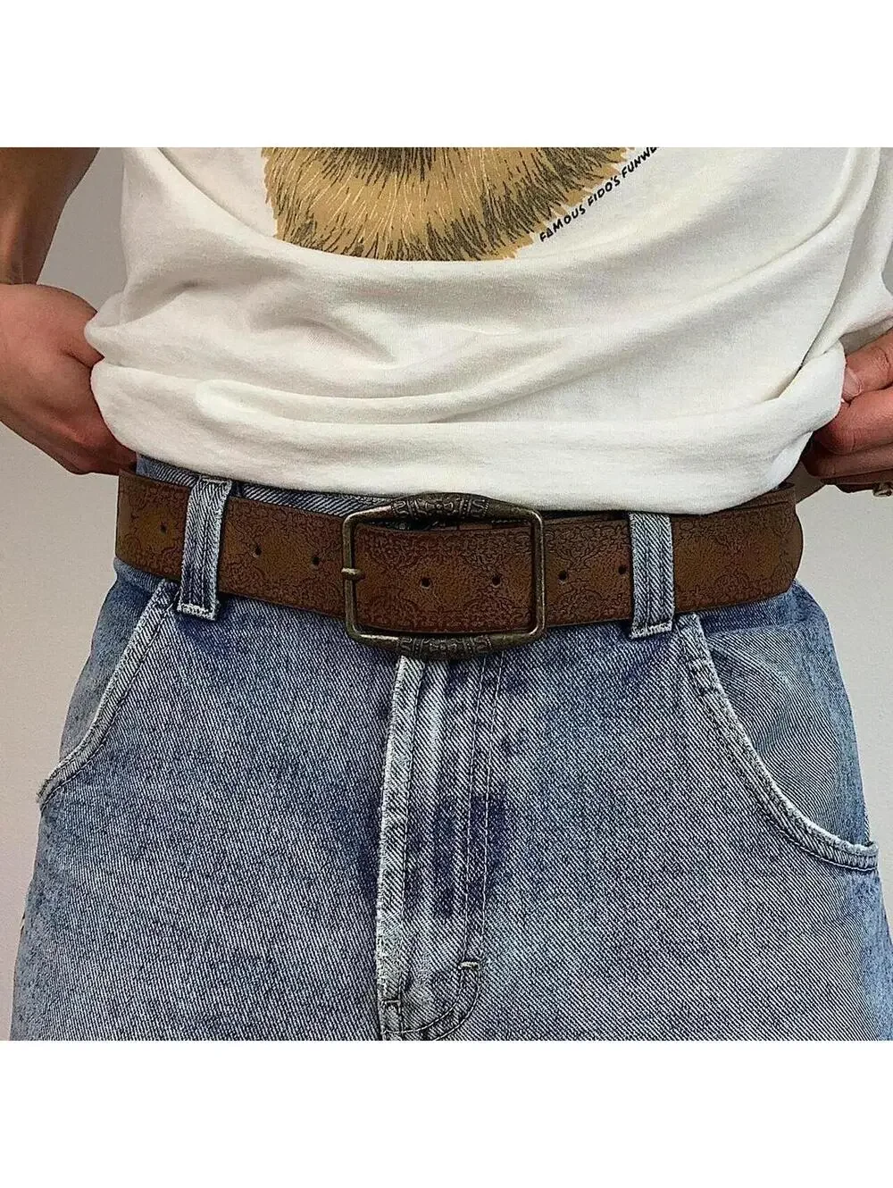 American Western vintage Cowboy Cowgirl style brown belt. 40 inches length. 1.5